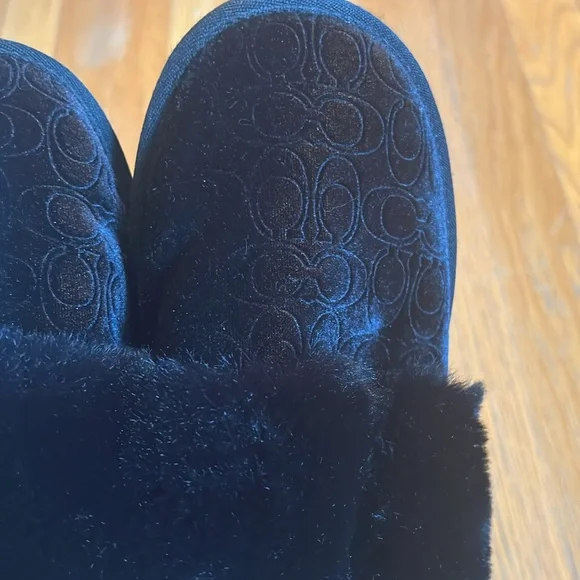 Coach Black Plush Slippers - Picture 5 of 5